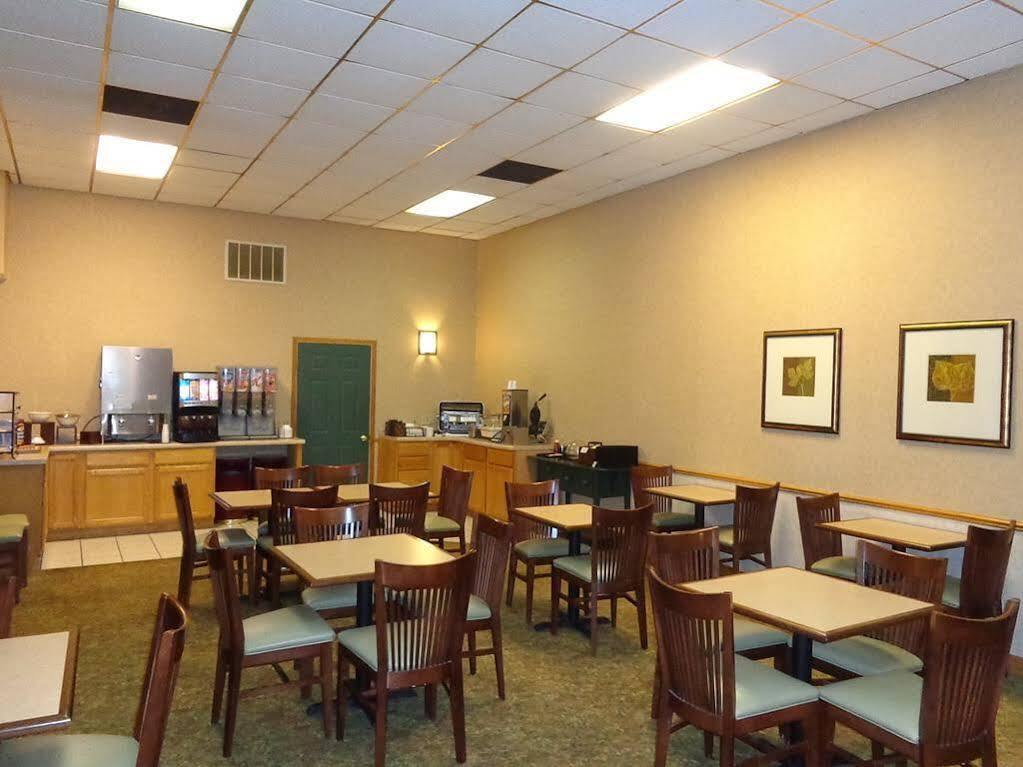 Country Inn & Suites By Radisson, Sparta, Wi Exterior foto